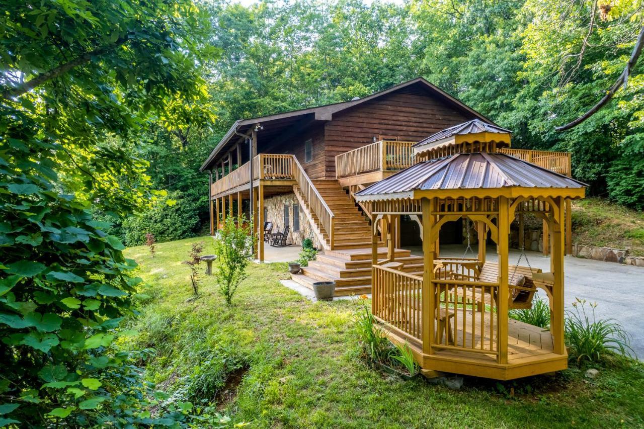 Lazy Bear Lookout Holiday home