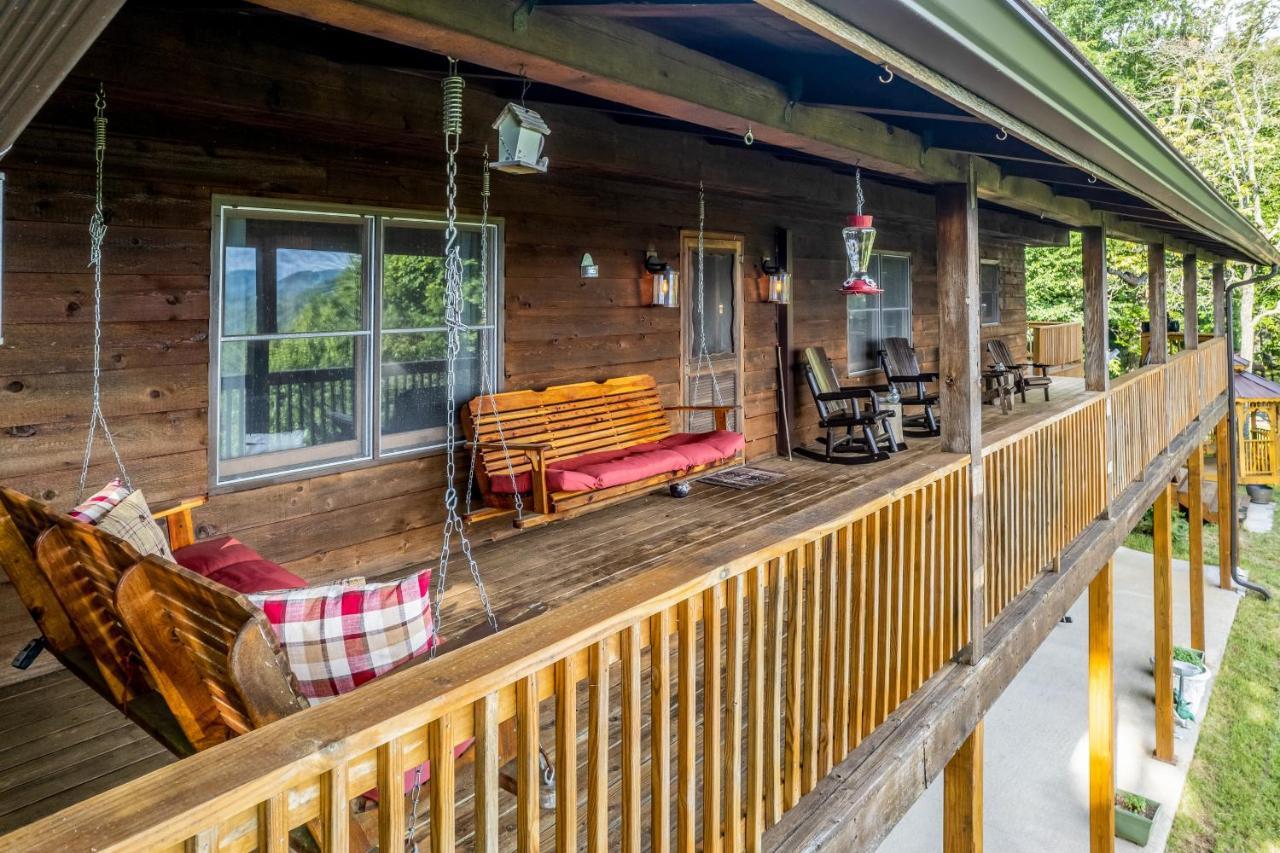 Lazy Bear Lookout Holiday home